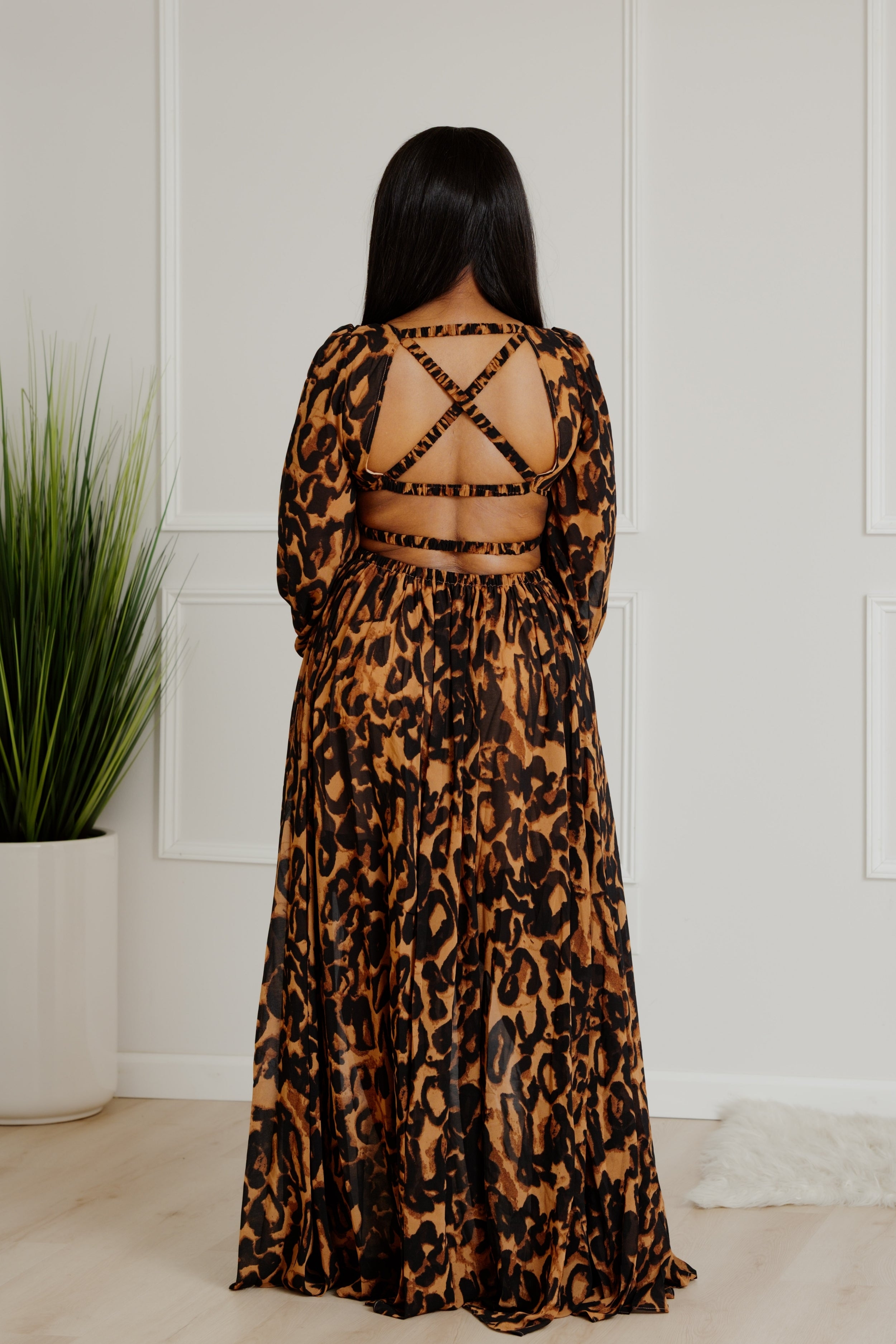 VERA OPEN-BACK COLUMN DRESS